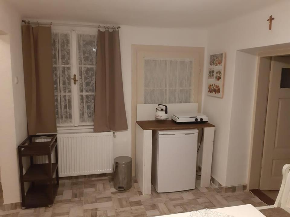 Edina Vintage Vendeghaz Lägenhet Mosonmagyaróvár Exteriör bild