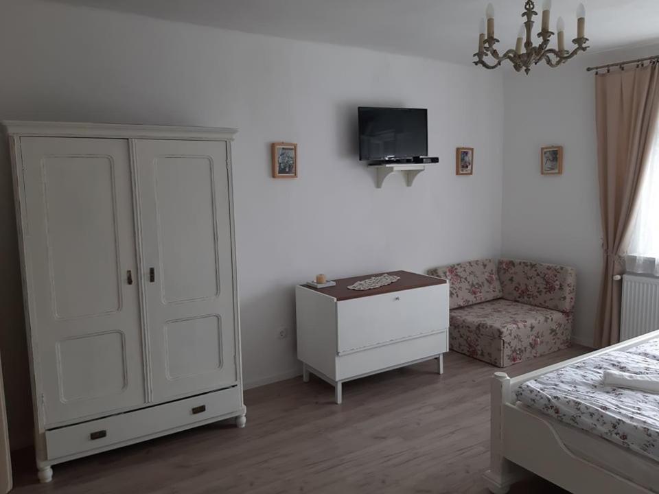 Edina Vintage Vendeghaz Lägenhet Mosonmagyaróvár Exteriör bild