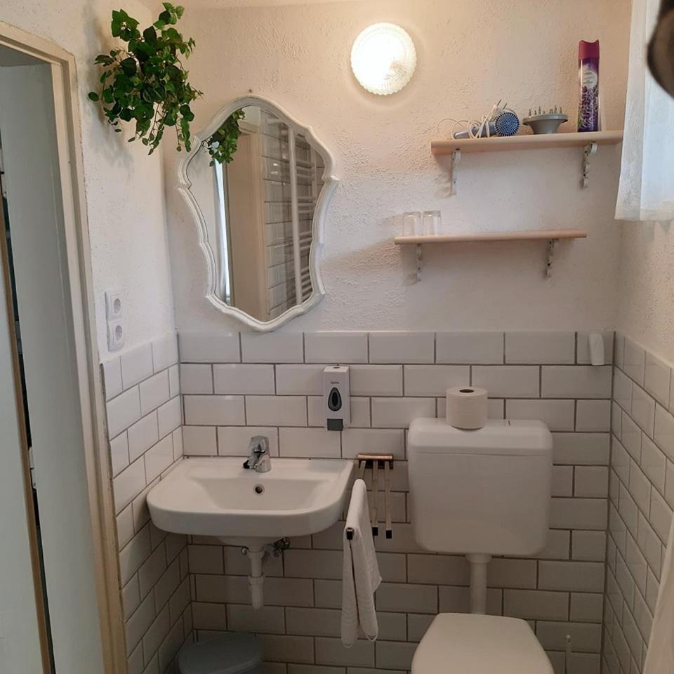 Edina Vintage Vendeghaz Lägenhet Mosonmagyaróvár Exteriör bild